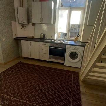 Довгострокова оренда 1к Квартира Верхратського вулиця