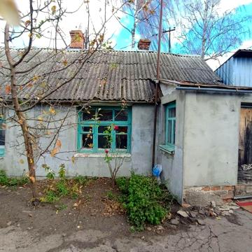 Продам частину будинку Центр