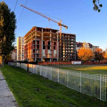 Продаж 3-кімнатної в ЖК "LuxAR"-з видом на стадіон і річку ЖК &quot;LuxAR&quot;