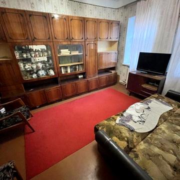 Продам дом в г.Верхнеднепровск. с гаражом, летней кухней и сараем
