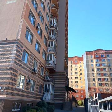 Продаж 2к Квартира Академіка Сахарова вулиця