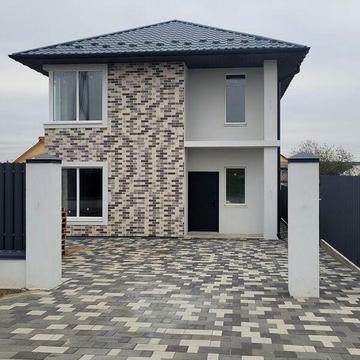 Продаж 4к Дім Дніпровська вулиця