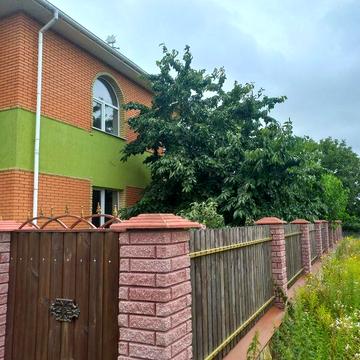 Продам 2 новеньких будинка на одній ділянці Барське шосе
