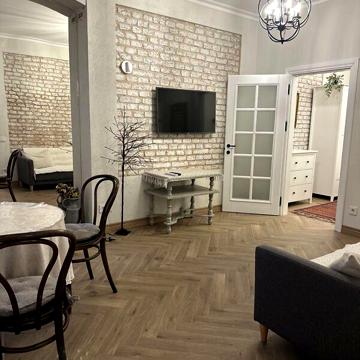 Довгострокова оренда 2к Квартира Менцинського вулиця