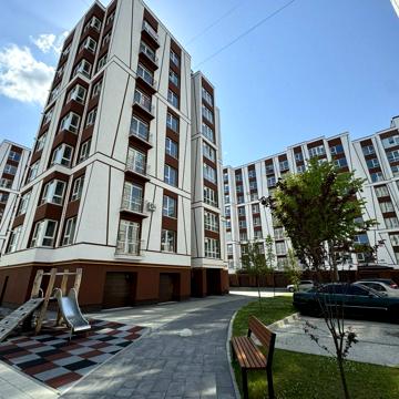 Отця Івана Блавацького вул., 8