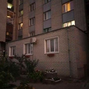 Продам 2к.кв гостинку см.м. Киевская