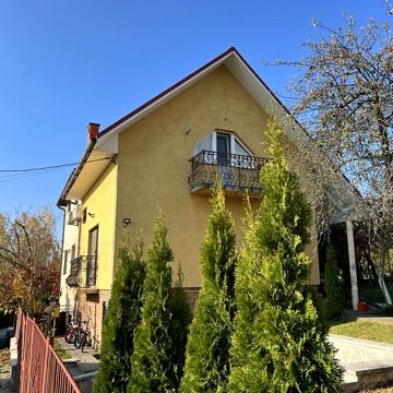 Продаж 3к Дім вулиця Верховинська