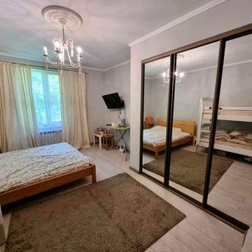 Продаж квартири на вул. Б. Лепкого 31 (центр міста) 65 м2 ЖК будинок