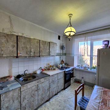 Продаю 4-кімнатну квартиру на Ближньому Замості
