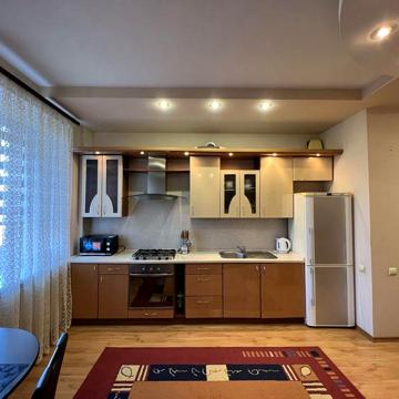 Продам 1 кімнатну квартиру проспект Почтовий16.