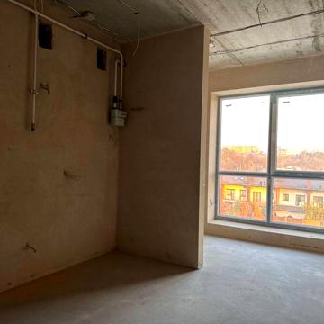 Однокімнатна в новобудові біля озера