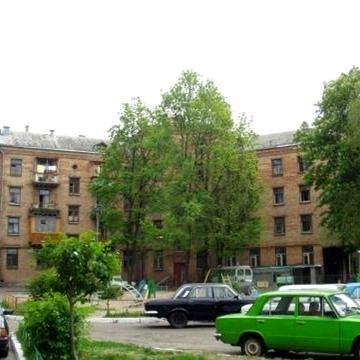 Продаж 3к сталінки на Чоколовці