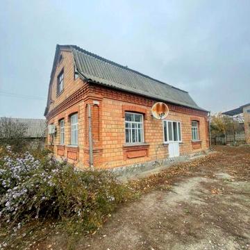 Поодається будинок Шамраївка