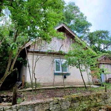 Продається будинок у с. Серединці