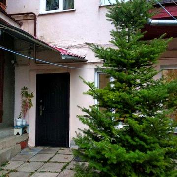 СДАМ  1-ком.   ул. Екатериненская/ Базарная со своим  двориком