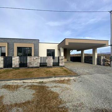 Продаж котеджу на вул Гвардійській-Озерній