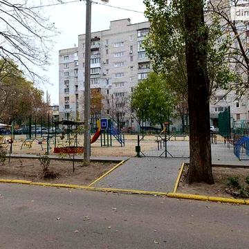 Продаж 3к Квартира Електронна вулиця