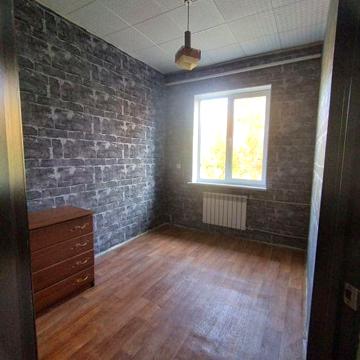 Продам трикімнатну квартири з гаражем