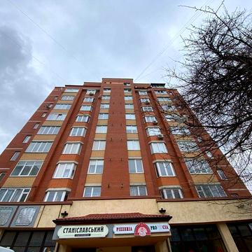 Терміновий продаж великої 3 кімн квартири в зданому будинку в Пасічній