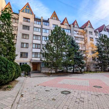 4 ком. кв. ул. Святого Николая 71 (Артема) +место в подземном паркинге