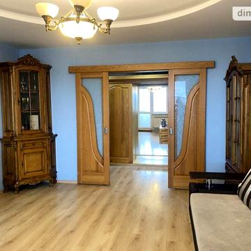 Продаж 3к Квартира Робоча вулиця