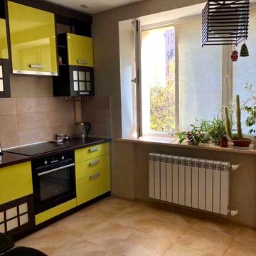 Продаж 2к квартири 56.4 кв. м на вул. Сергія Єсеніна