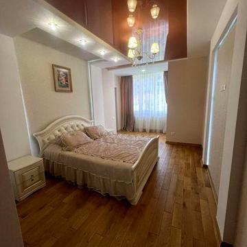 Продам 3 км з гарним ремонтом 105 м2