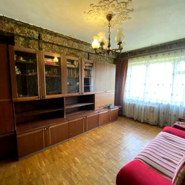 Продам 3-х кімн. квартиру Дарницька площа, Харківське шосе 4/1