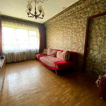 Продам 3-х кімн. квартиру Дарницька площа,  Харківське шосе 4/1