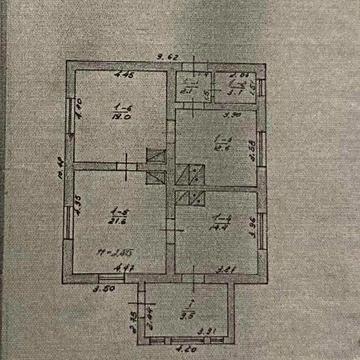 Житловий будинок з прибудинковою ділянкою