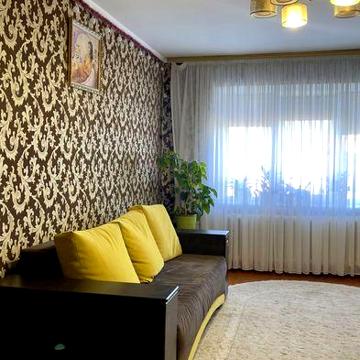 Продається трикімнатна квартира, район мʼясокомбінату