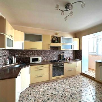 Продається квартира в м.Стрий (мікрорайон)
