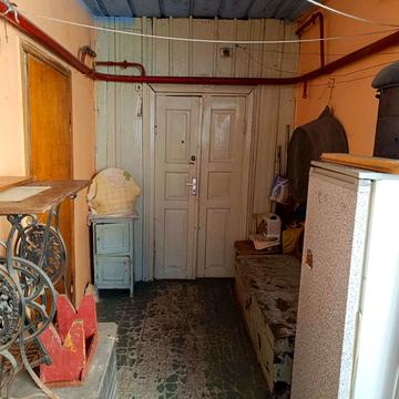 Водопровідна вул., 2/4