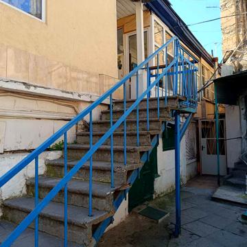 Водопровідна вул., 2/4