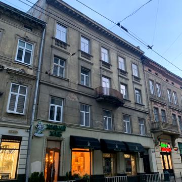 Гетьмана Петра Дорошенка вул. (), 31