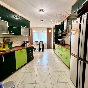 Продаж 3к квартири проспект Івасюка 18а