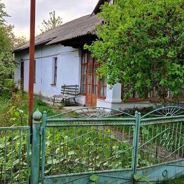 Продам половину будинку