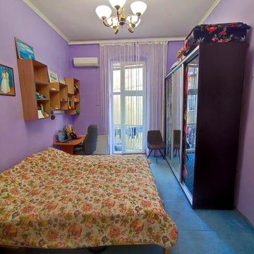 Продаж 2 кімнатної квартири в центрі АН Лісова ЖК царський будинок