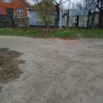 Дом с большим участком, Старый водопой.