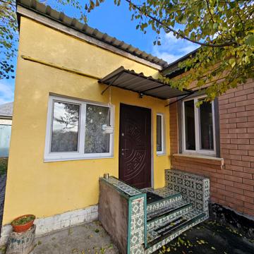 Героїв Чорнобиля вул., 104