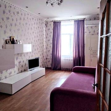 Продам 2- комнатную сталинку в центре Николаева