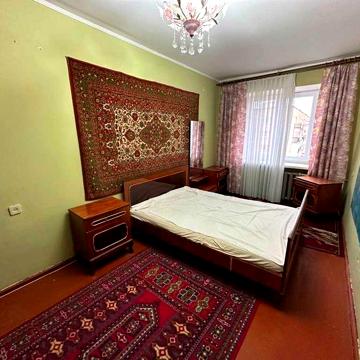 продаж 3х кімнатної квартири в мікрорайоні