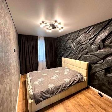 Продаж 3-х кімнатної квартири Центр!