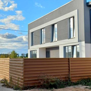 Продам дуплекс в Крюкiвщинi 150 квадратiв 2,5 сотки 65000уе