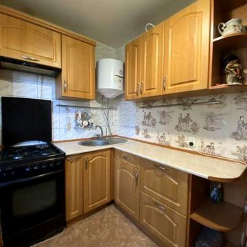 Продам 1 кв Узбекистанская  ( Осипенковский район)