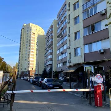 Рельєфна вул., 8