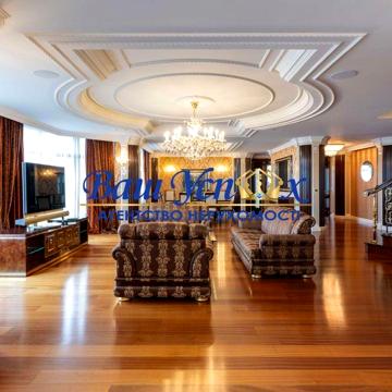 Продажа пентхауса с ремонтом в центре Киева. Кловский спуск 5