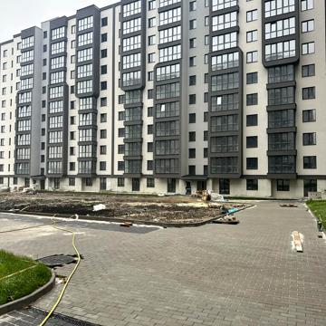 Роксоляни вул., 43