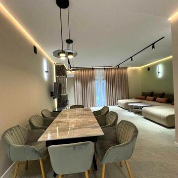 Продаж стильного таунхаусу в районі Садовий