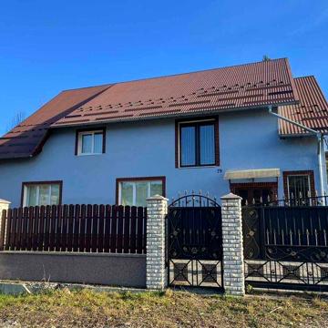 Продаж будинку в центрі Ясіня